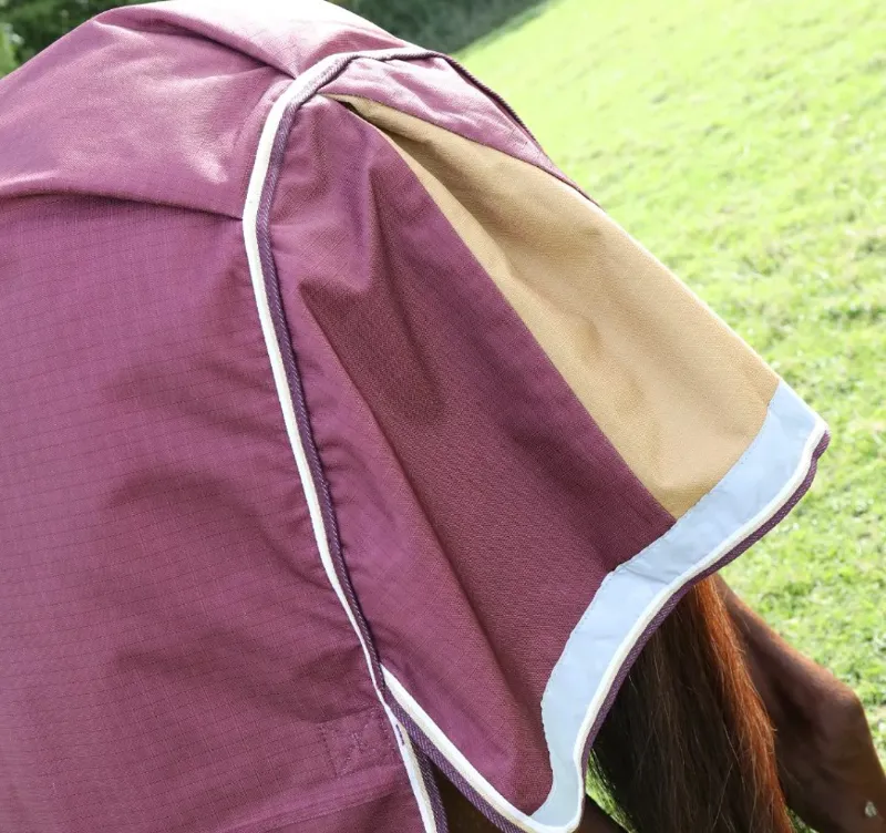 Highlander Plus 100 Turnout Rug MAROON-5