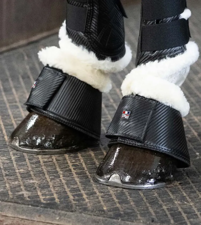 Carbon Tech Techno Wool Over Reach Boots in Black