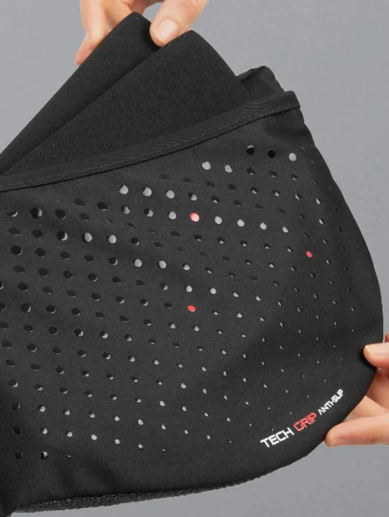 Premier Equine Tech Grip Pro Anti Slip Correction Pad in Black-2