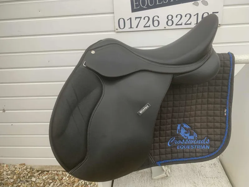 17.5 Wintec 500 VSD Saddle Black Changeable Gullet Good Condition