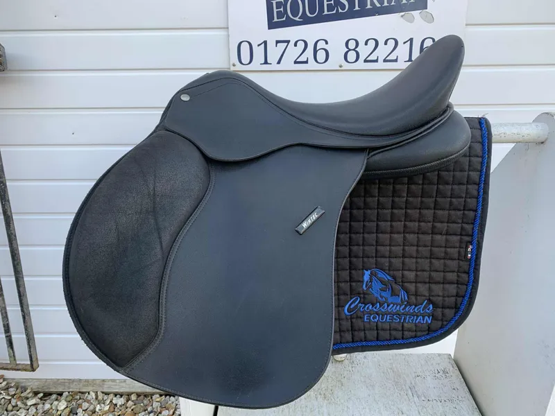 17.5 Wintec 500 All Purpose Saddle Black Changeable Gullet in Good Condition