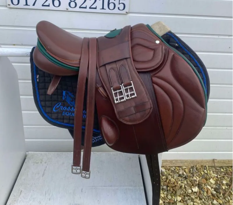 17.5 Kirkland Saddlery Jump Saddle Tan/Green MW