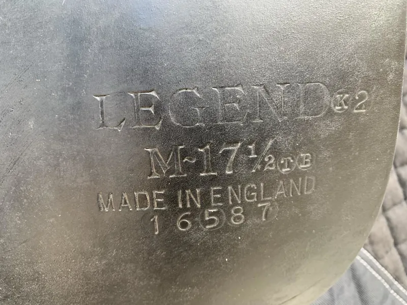 17.5 Albion K2 Dressage Saddle Black Medium TB Tree-7