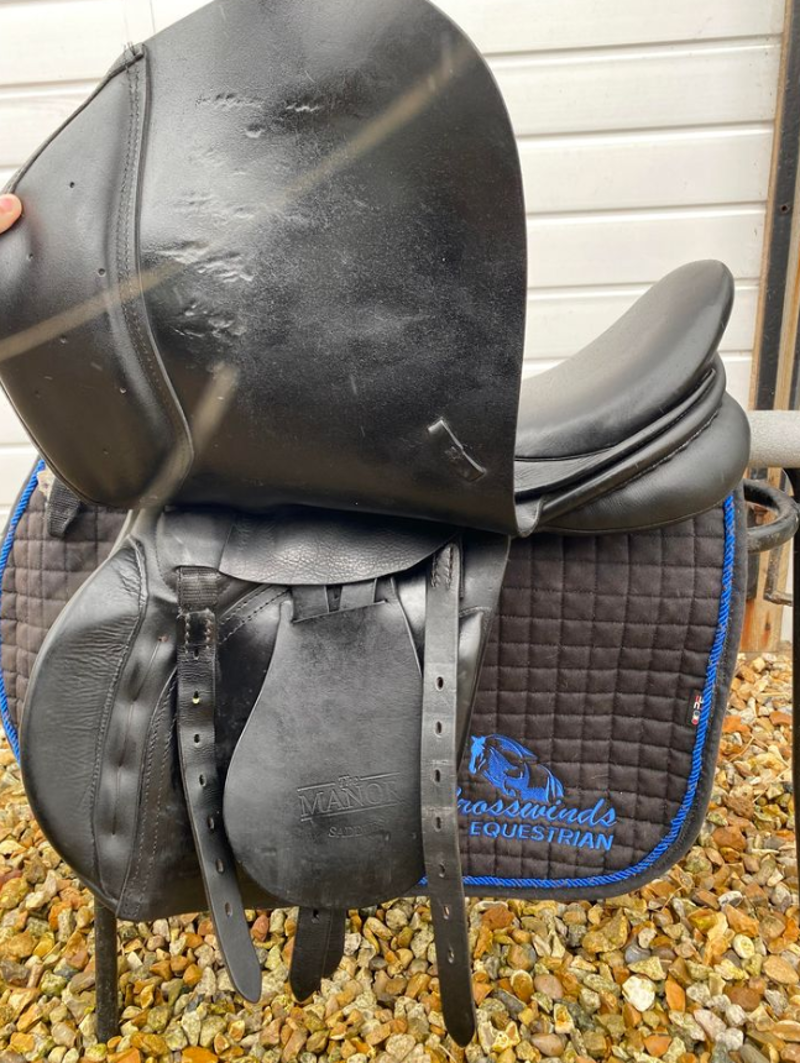 17.5 Manor Gp Saddle Black Extra Wide-3