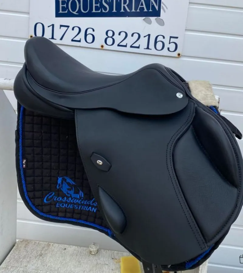 17 Ideal Technical And Traditional Saddle Black Adjustable Gullet