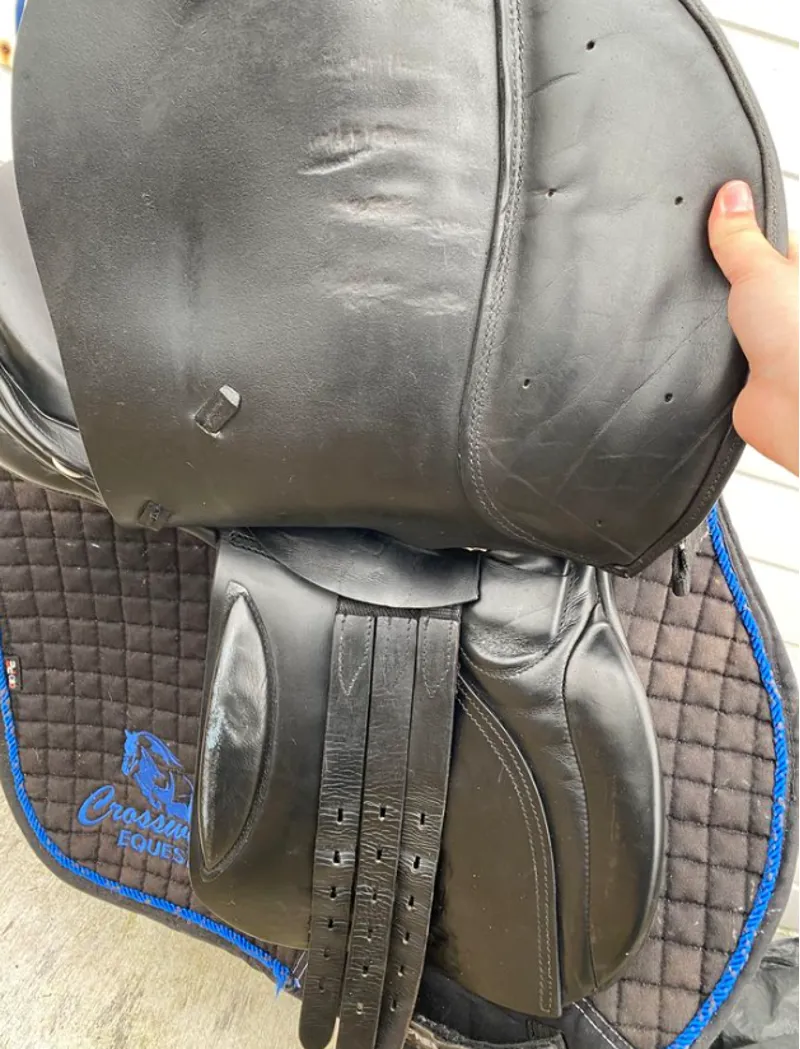 16 Silhouette Saddle Xwide Black-1