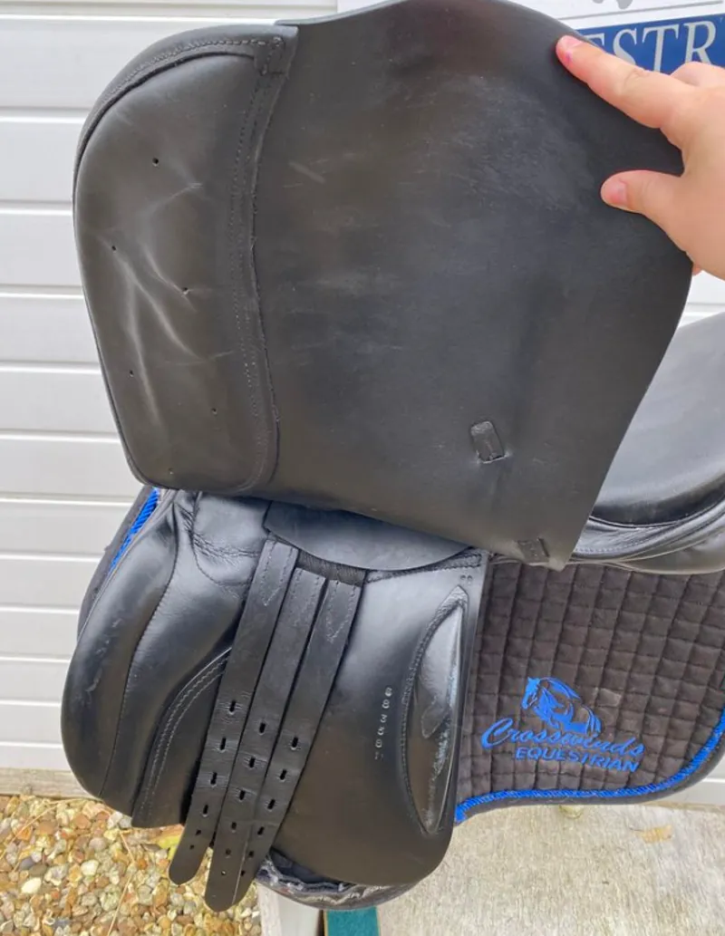 16 Silhouette Saddle Xwide Black-3