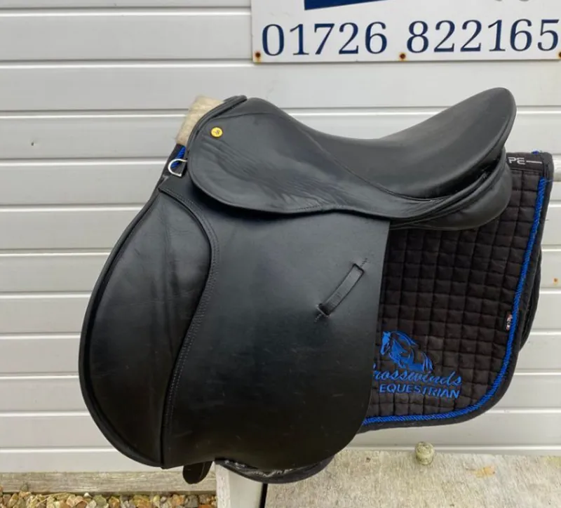 16 Silhouette Saddle Xwide Black-2