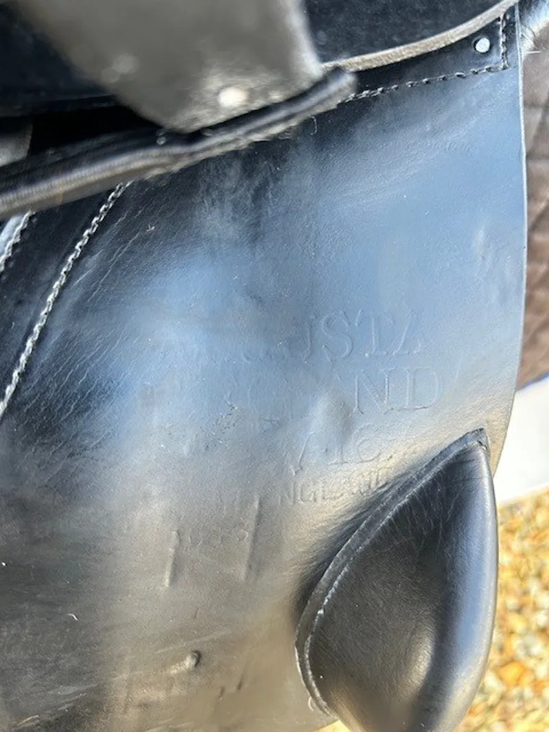 16.5 Albion K2 Adjusta Jump Saddle Black MW in Good Condition-4