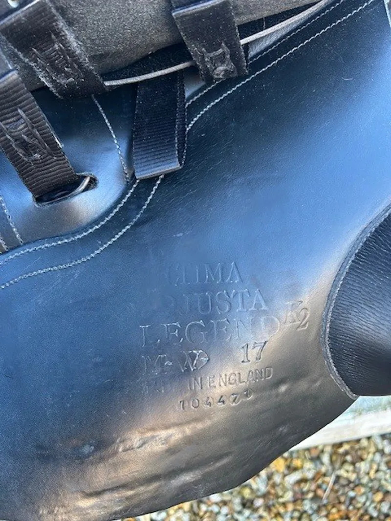 17 Albion K2 Adjusta Jump Saddle Black MW in Very Good Condition-4