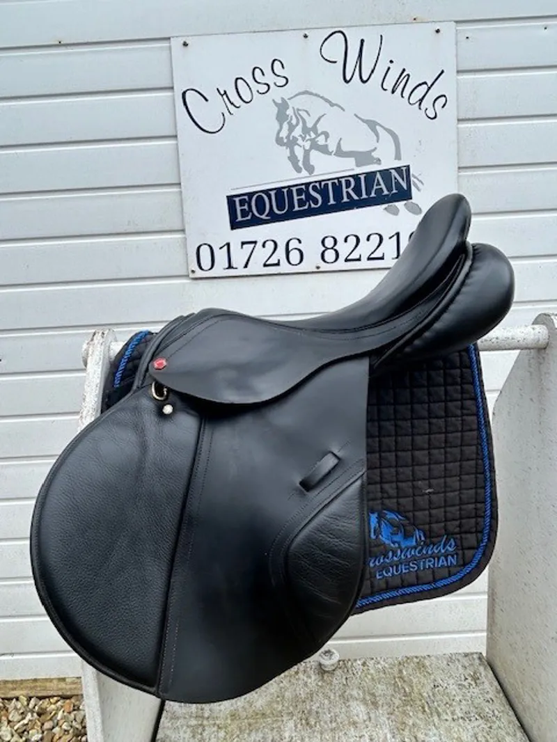 Albion Second Hand Adjusta Legend K2 171/2-1